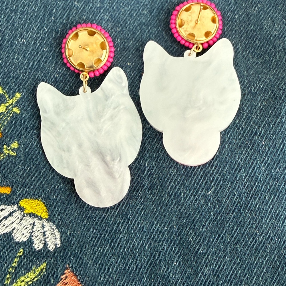 Hot Pink Beaded Earrings w/Funky Tabby Cat in Sun Glasses Nickel-Free - Picture 3 of 3